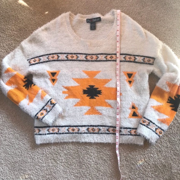 Sweater, Aztec/ Indigenous/ Native Print - Picture 3 of 7
